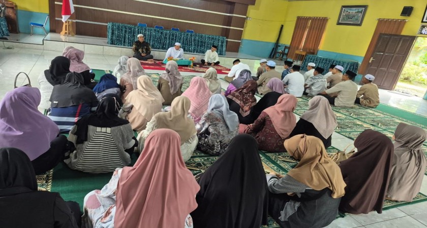 Perkuat Spirit Keilmuan, MTsN 1 HST Gelar Kajian Ramadhan 1447 H