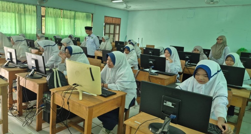 Matangkan Persiapan TKA, MTsN 1 HST Gelar Gladi Bersih bagi Siswa Kelas IX
