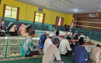 Tutup Pekan Terakhir Pembelajaran Ramadhan 1447 H, MTsN 1 HST Gelar Kajian Keagamaan untuk GTK